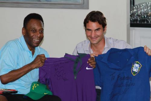 Echange de maillots entre Pelé et Roger Federer