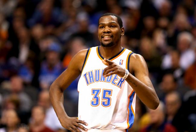Kevin Durant porte le maillot des Oklahoma City Thunder