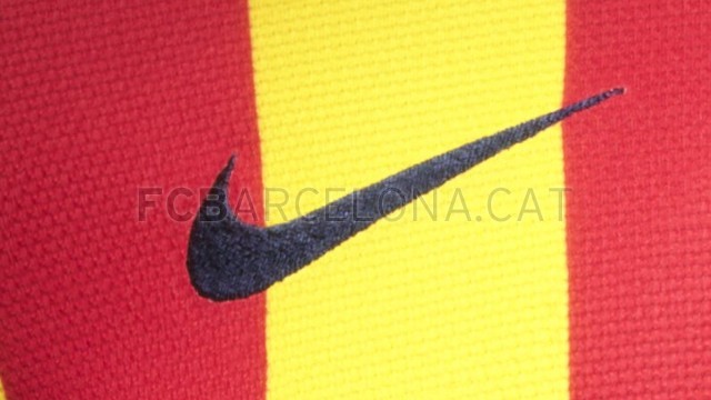 Logo Nike du Maillot Exterieur du FC Barcelone version 2013-2014