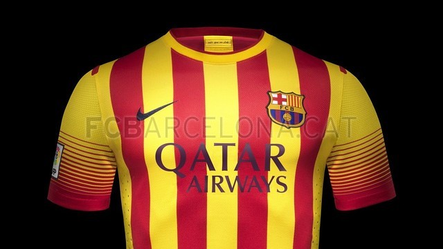 Qatar Airways, nouveau sponsor du Maillot Exterieur du FC Barcelone version 2013-2014