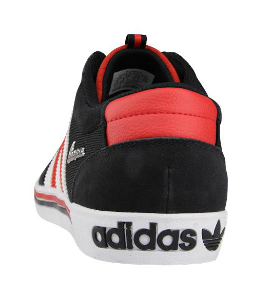 Les Adidas x Vespa Lx Low couleur noir, rouge et blanc