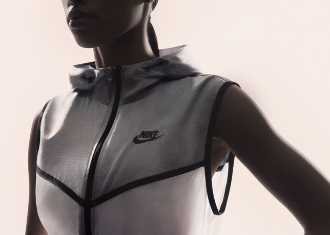Nike-Tech-Pack-Hyperfuse-Vest (1)
