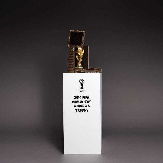 Louis-Vuitton-Coupe-Monde-Football-FIFA-2014 (2)