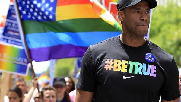 #BETRUE : Nike soutient la communauté gay à l'mage de Jason Collins