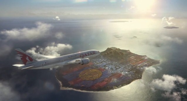 avion qatar airways au dessus du FC Barcelone